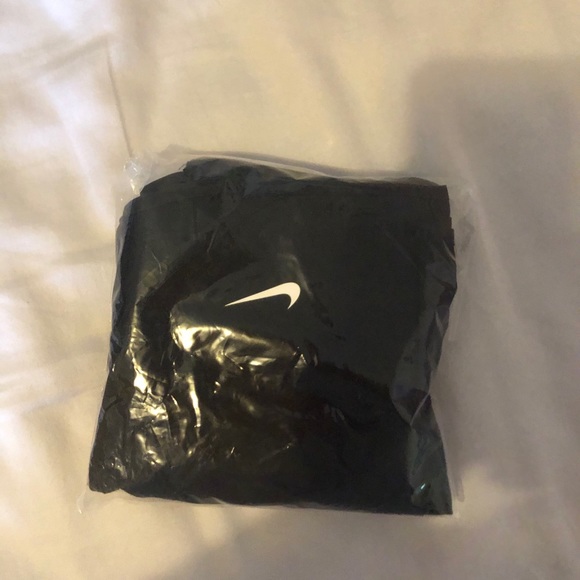 Nike Dri Fit Running Shorts - Picture 2 of 3